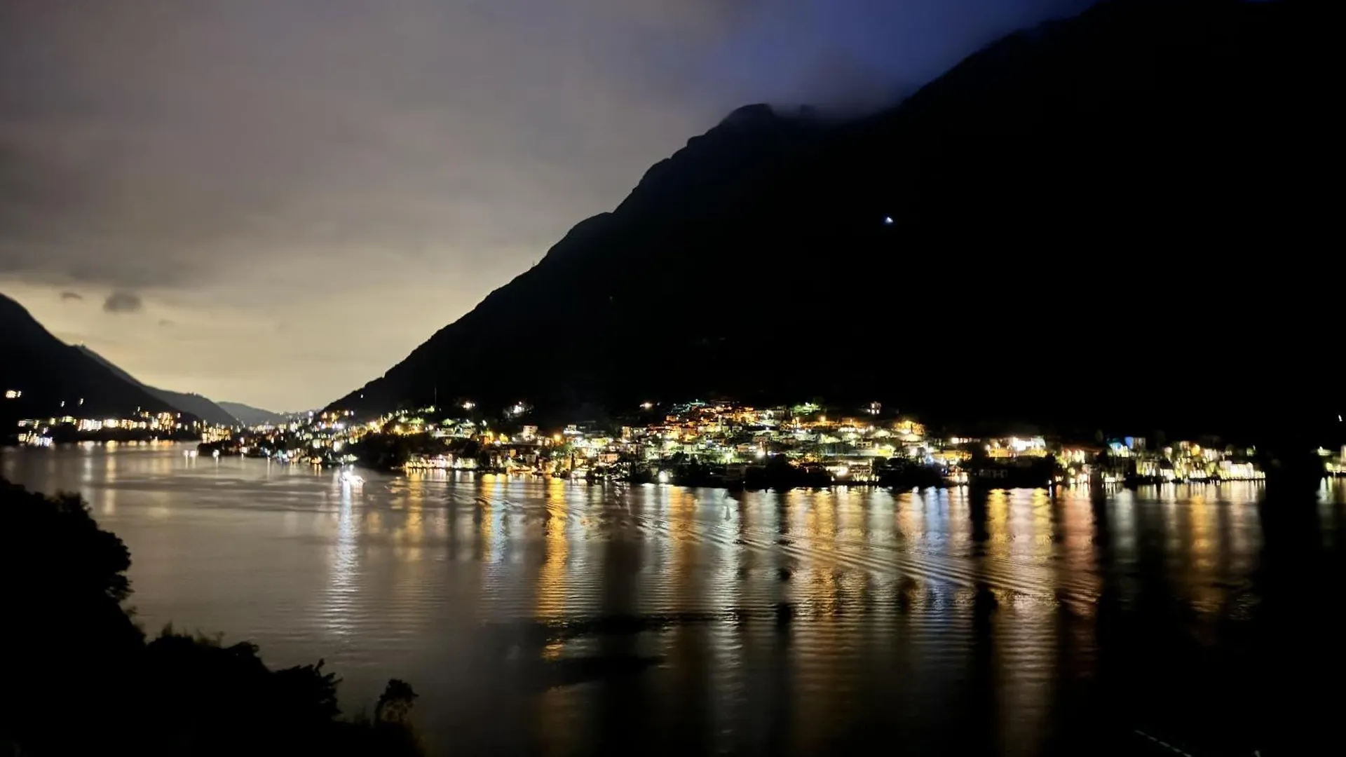 Villa Koi Una Terrazza Sul Lago Pianello Del Lario 0*,  Italy
