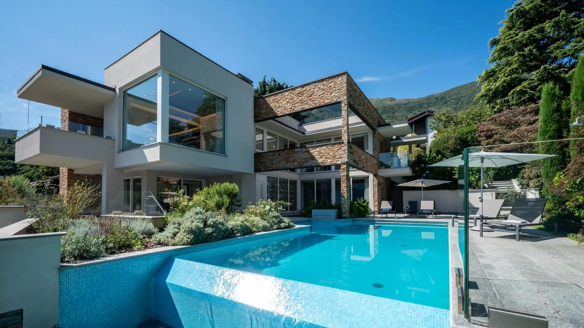Villa Koi - Where Luxury Meets Serenity Pianello Del Lario 0*,