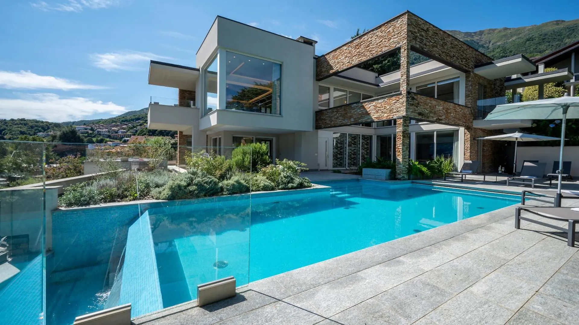 Villa Koi Una Terrazza Sul Lago Pianello Del Lario