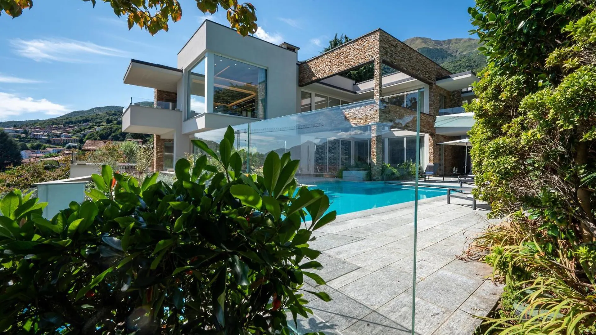 Villa Koi Una Terrazza Sul Lago Pianello Del Lario Italië