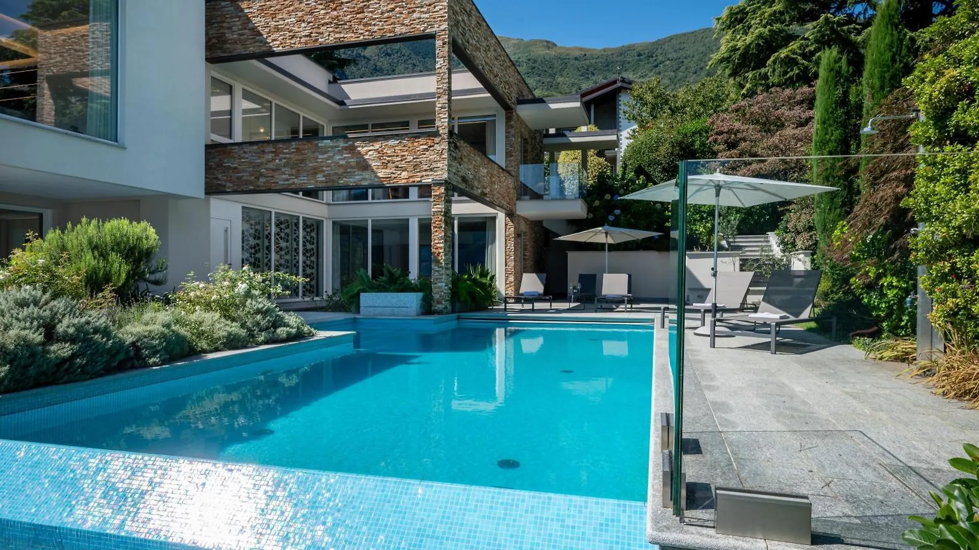 Villa Koi Una Terrazza Sul Lago Pianello Del Lario